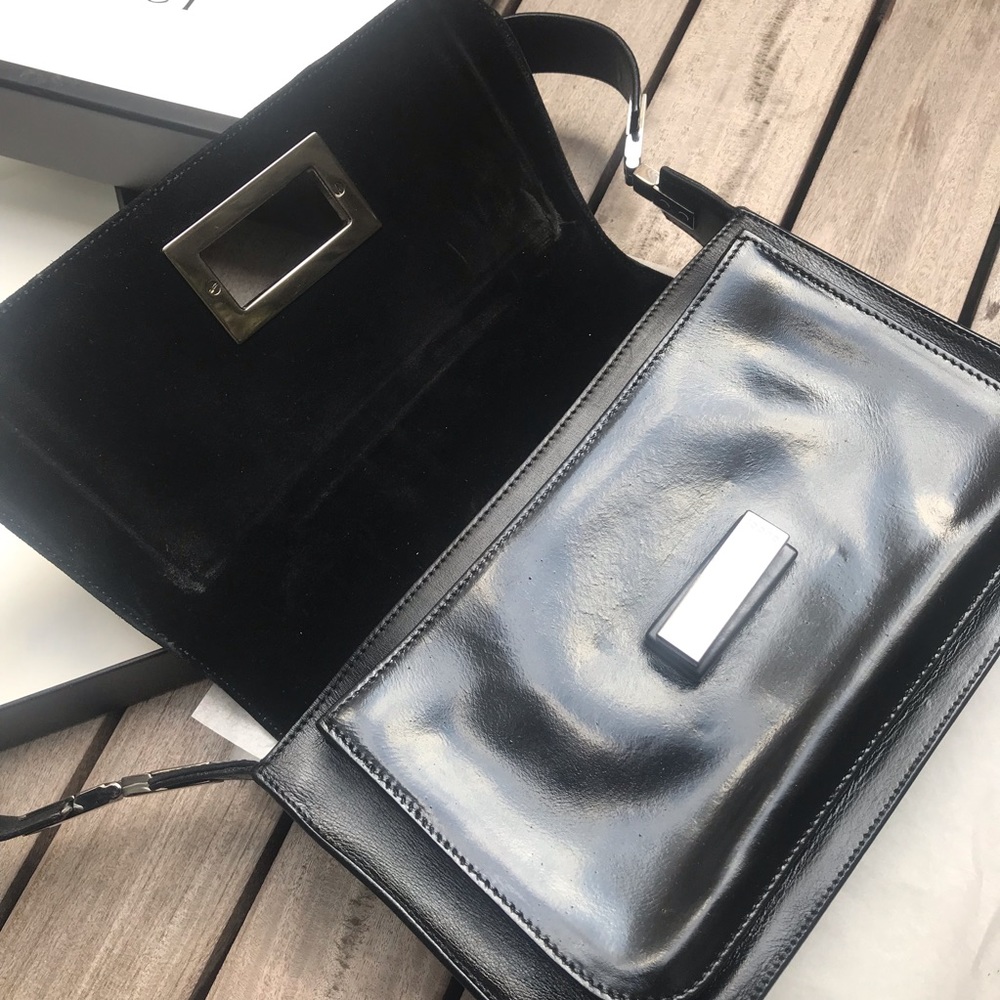 GUCCI Rare 90's Vintage Patent Leather Suede Purse - Picture 4 of 9